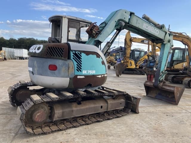 EXCAVATOR — Auction (lot 8462-144)