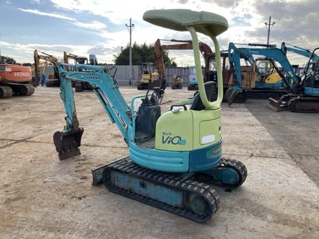 MINI EXCAVATOR — Auction (lot 8462-146)