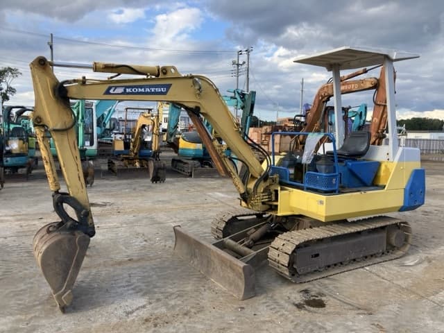 MINI EXCAVATOR — Auction (lot 8462-149)