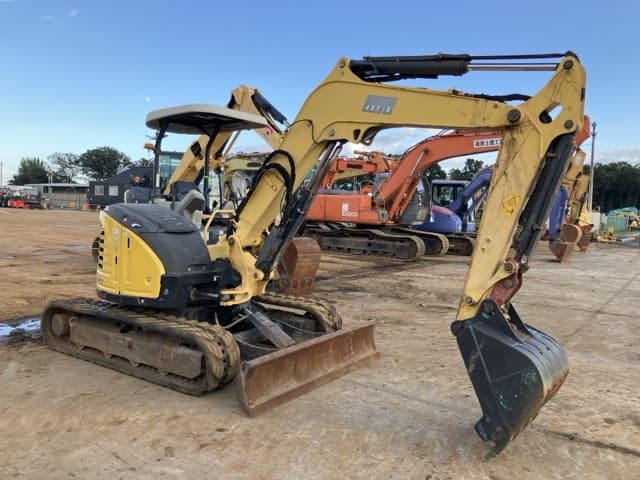 MINI EXCAVATOR — Auction (lot 8462-151)