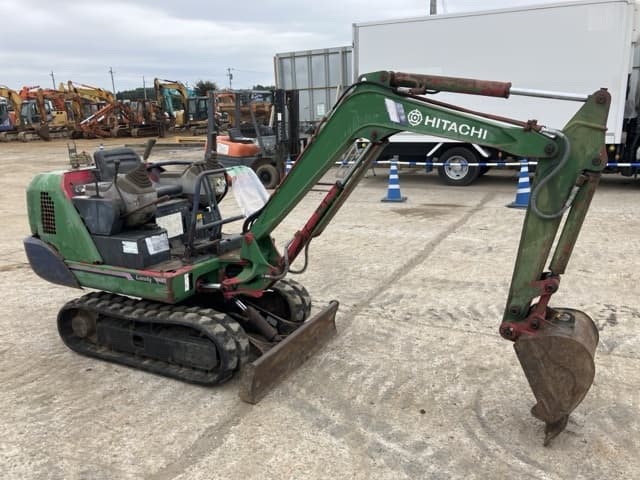 MINI EXCAVATOR — Auction (lot 8462-152)