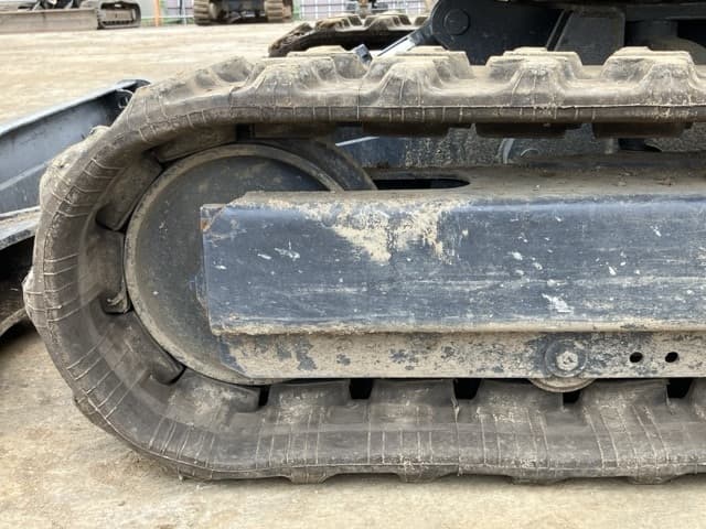 MINI EXCAVATOR — Auction (lot 8462-162)