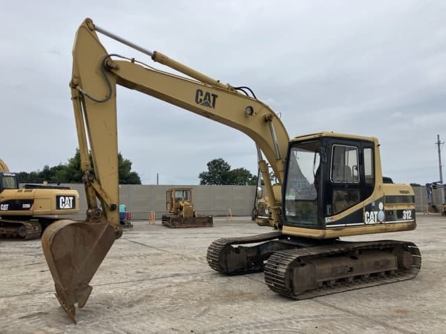 EXCAVATOR — Auction (lot 8462-165)