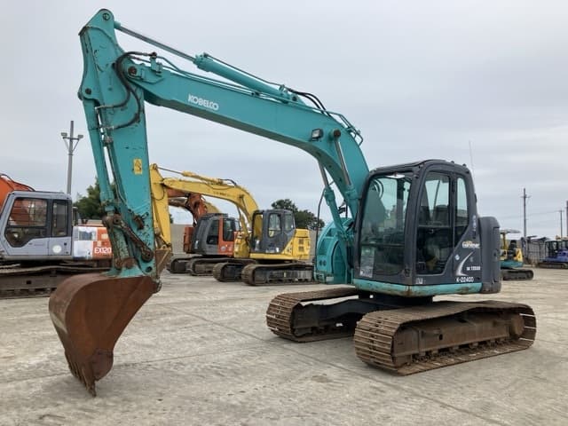 EXCAVATOR — Auction (lot 8462-166)