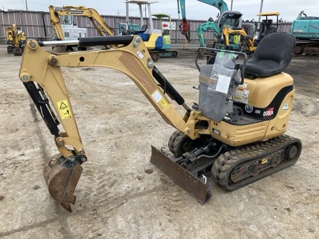 MINI EXCAVATOR — Auction (lot 8462-170)