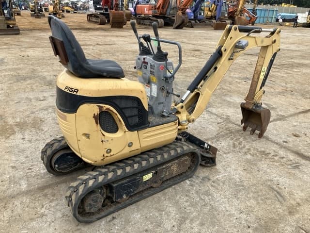 MINI EXCAVATOR — Auction (lot 8462-170)