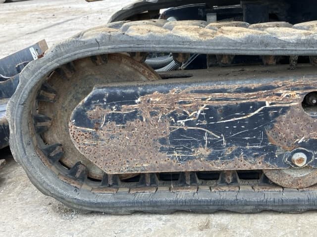 MINI EXCAVATOR — Auction (lot 8462-170)
