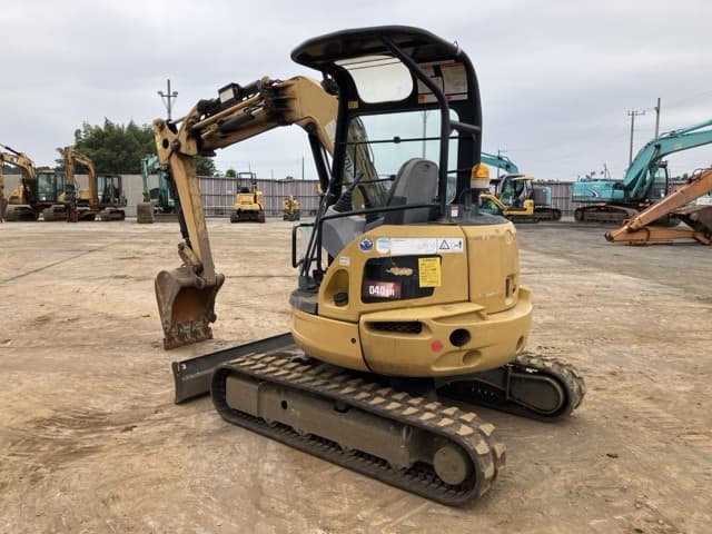 MINI EXCAVATOR — Auction (lot 8462-171)