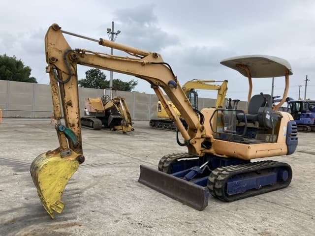 MINI EXCAVATOR — Auction (lot 8462-176)