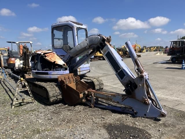 MINI EXCAVATOR — Auction (lot 8462-1808)