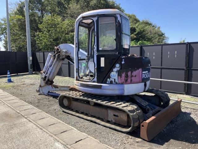 MINI EXCAVATOR — Auction (lot 8462-1808)