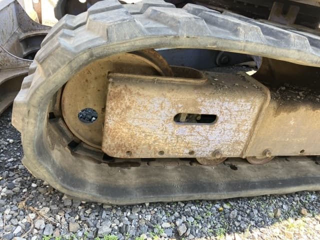 MINI EXCAVATOR — Auction (lot 8462-1808)