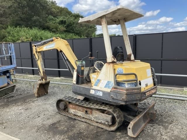MINI EXCAVATOR — Auction (lot 8462-1825)