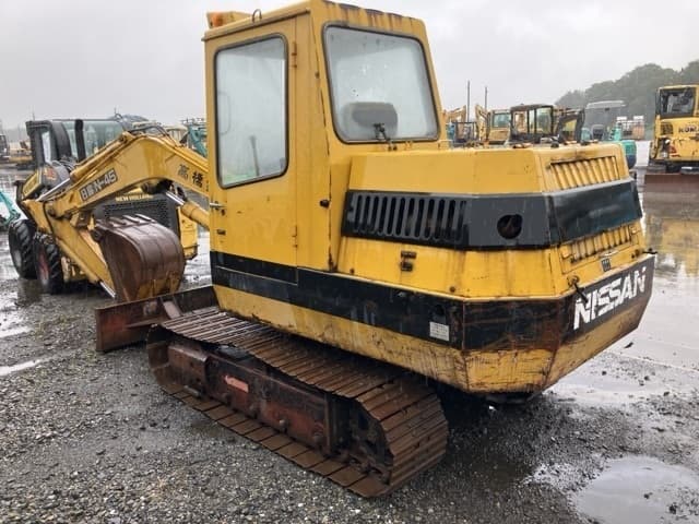 MINI EXCAVATOR — Auction (lot 8462-1826)