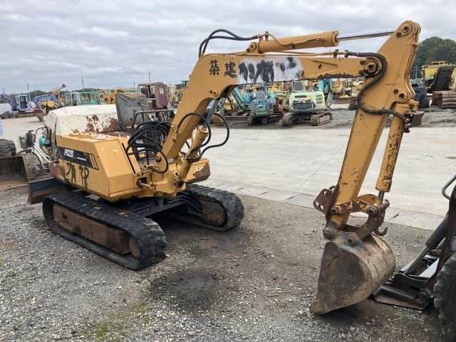 MINI EXCAVATOR — Auction (lot 8462-1828)