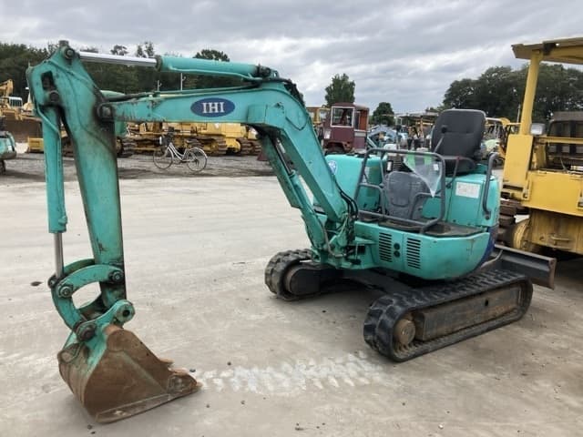 MINI EXCAVATOR — Auction (lot 8462-1830)