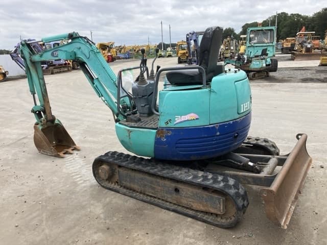 MINI EXCAVATOR — Auction (lot 8462-1830)