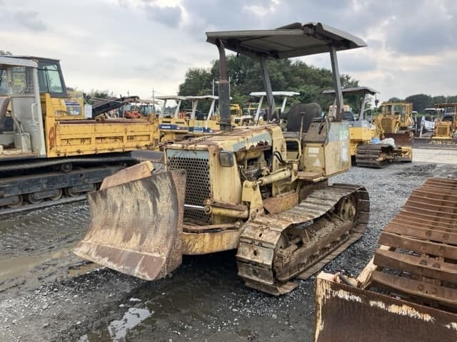 Bulldozer — Auction (lot 8462-1833)