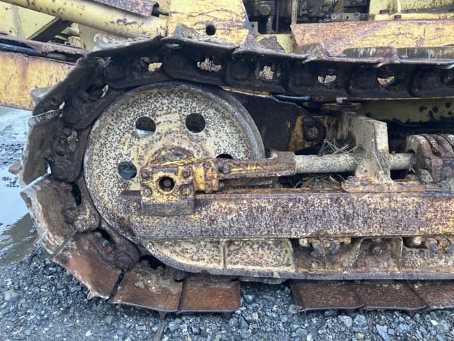 Bulldozer — Auction (lot 8462-1833)