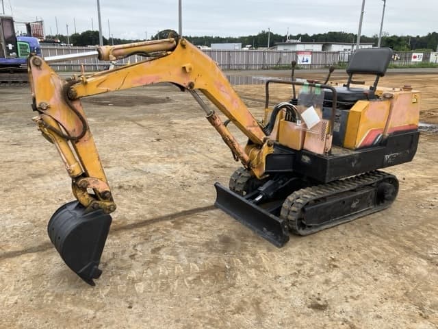 MINI EXCAVATOR — Auction (lot 8462-192)