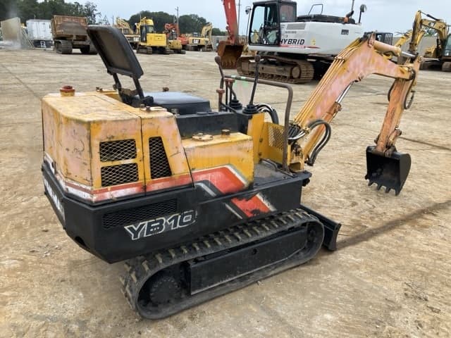 MINI EXCAVATOR — Auction (lot 8462-192)