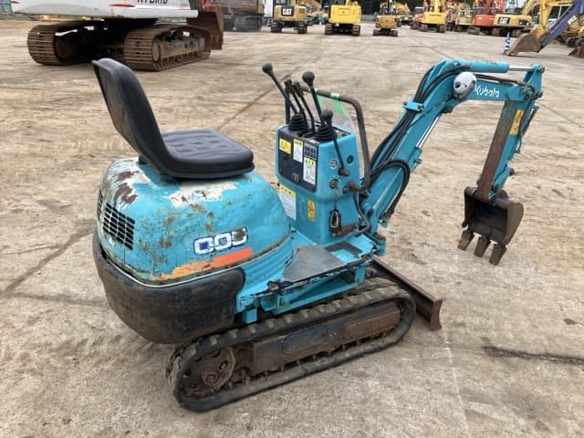 MINI EXCAVATOR — Auction (lot 8462-196)