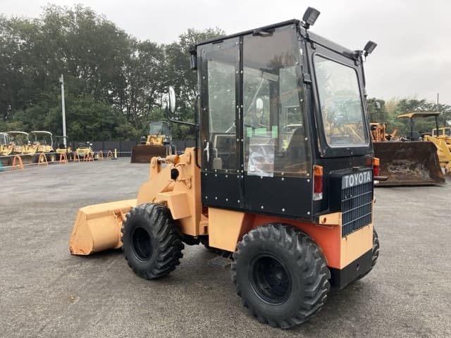 MINI WHEEL LOADER — Auction (lot 8462-197)