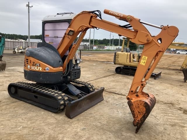 MINI EXCAVATOR — Auction (lot 8462-199)