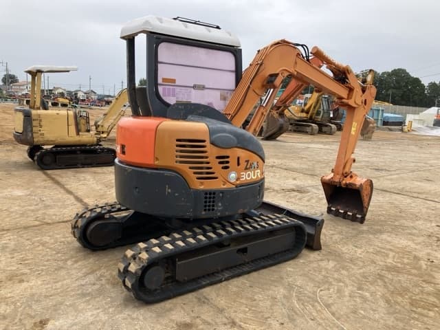 MINI EXCAVATOR — Auction (lot 8462-199)