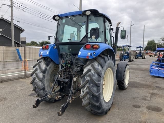 Tractor — Auction (lot 8462-2050)