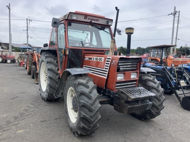 Tractor — Auction (lot 8462-2052)