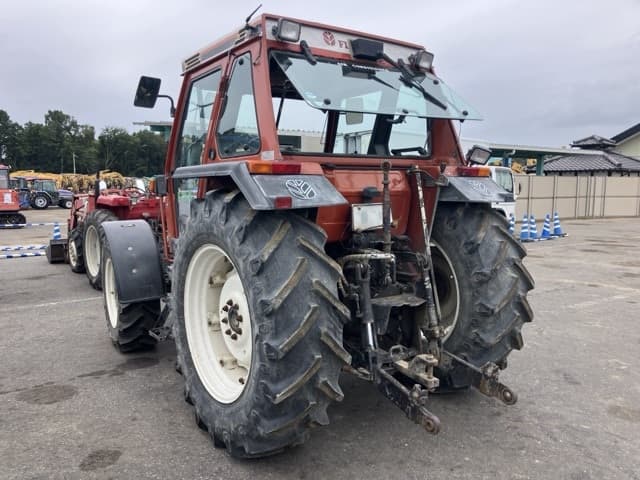 Tractor — Auction (lot 8462-2052)