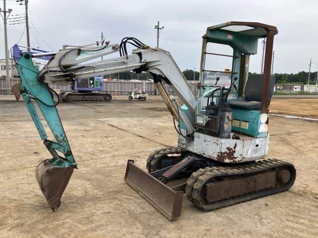 MINI EXCAVATOR — Auction (lot 8462-206)