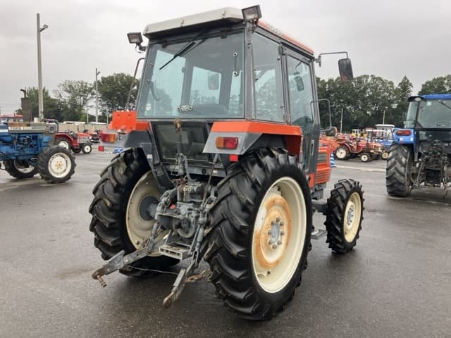 Tractor — Auction (lot 8462-2060)