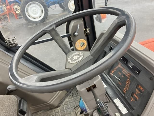 Tractor — Auction (lot 8462-2060)
