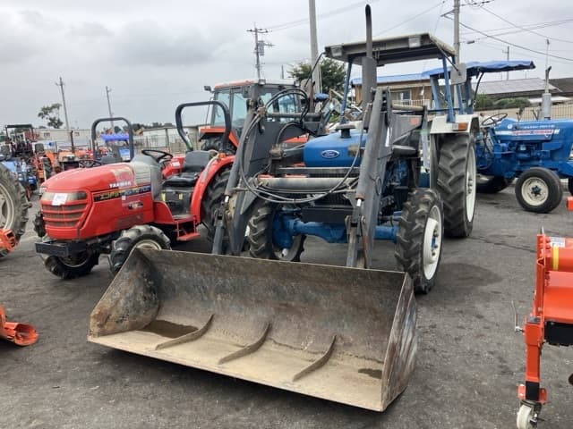 Tractor — Auction (lot 8462-2064)
