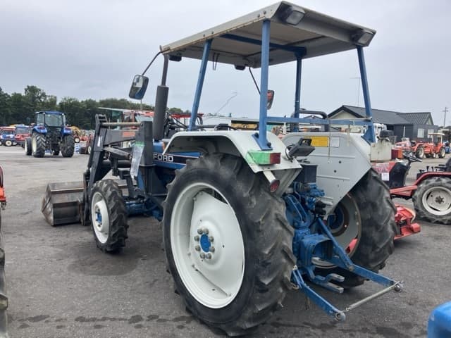 Tractor — Auction (lot 8462-2064)