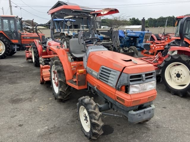 Tractor — Auction (lot 8462-2069)