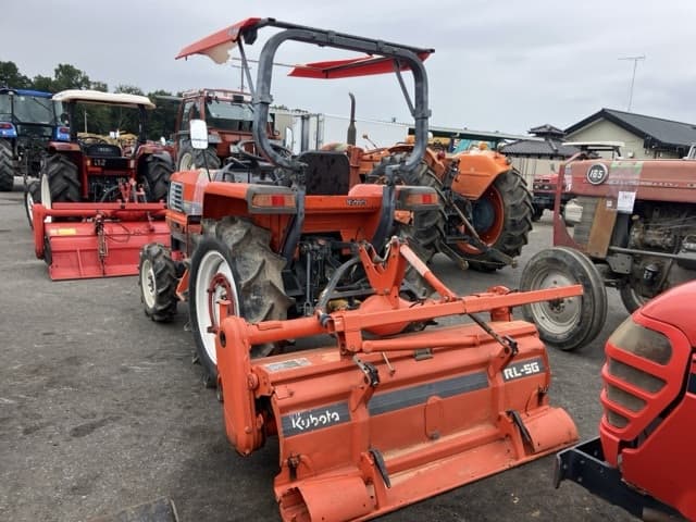 Tractor — Auction (lot 8462-2069)
