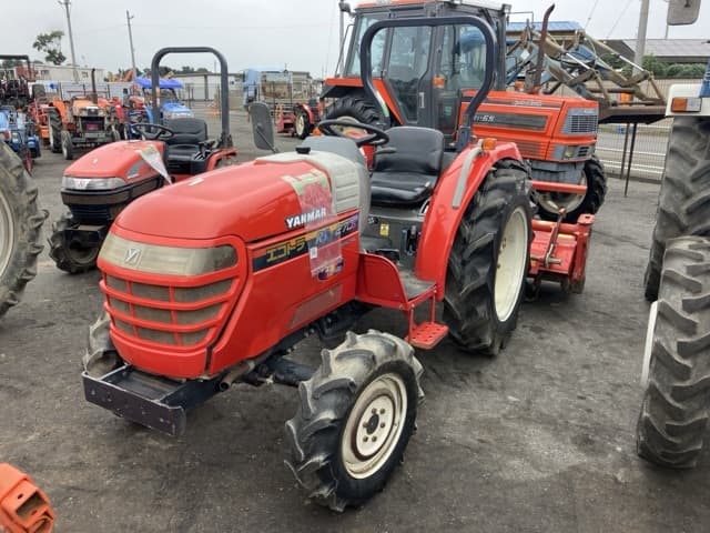 Tractor — Auction (lot 8462-2071)
