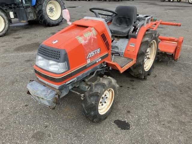 Tractor — Auction (lot 8462-2084)