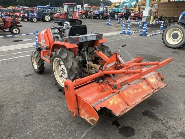 Tractor — Auction (lot 8462-2084)