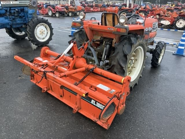 Tractor — Auction (lot 8462-2085)