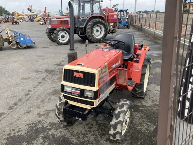 Tractor — Auction (lot 8462-2087)