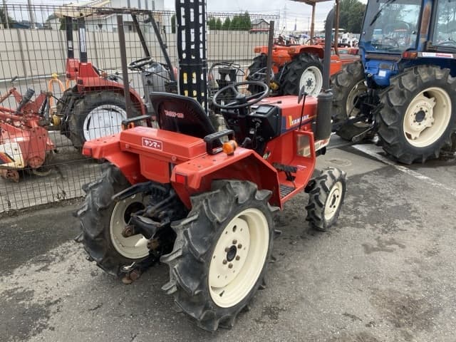Tractor — Auction (lot 8462-2087)