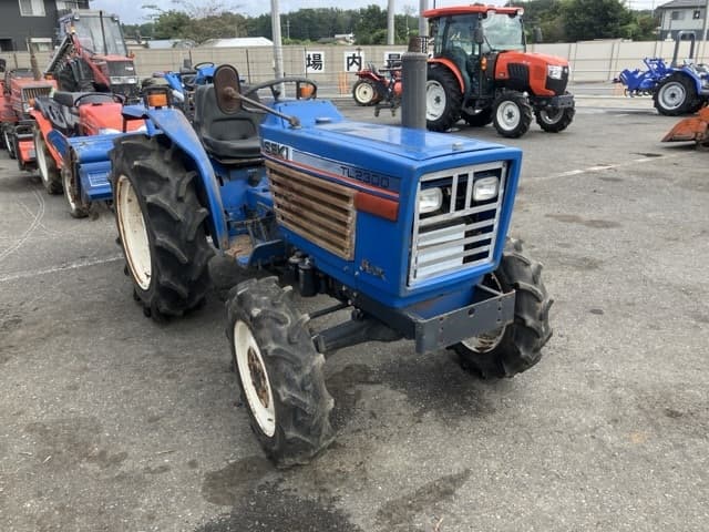Tractor — Auction (lot 8462-2089)
