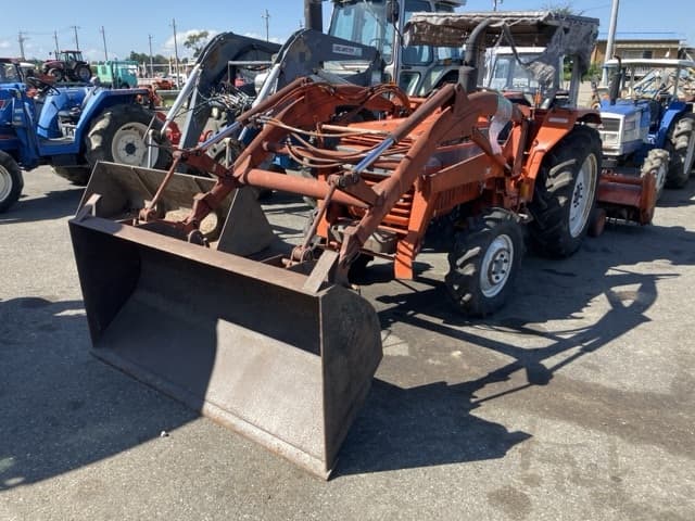 Tractor — Auction (lot 8462-2090)