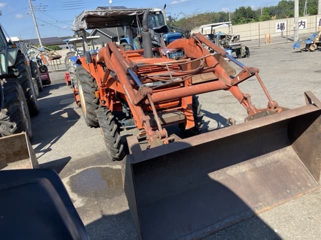 Tractor — Auction (lot 8462-2090)