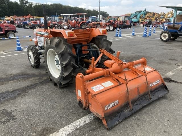 Tractor — Auction (lot 8462-2091)