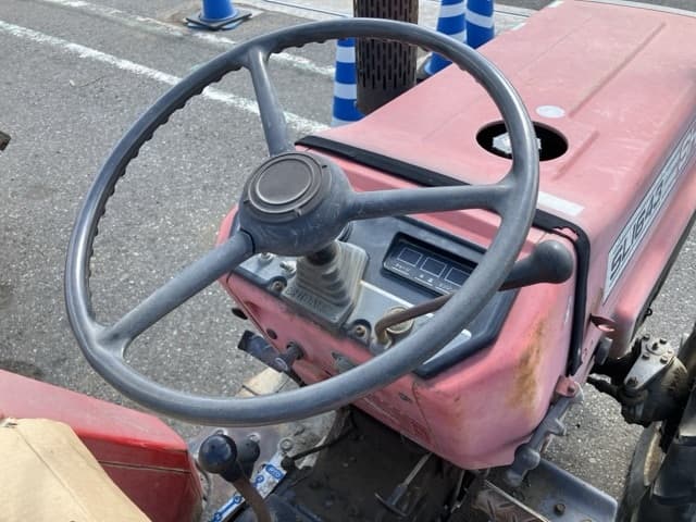 Tractor — Auction (lot 8462-2093)